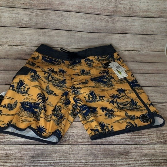 ONOSurfShop  BOARD SHORTS - Picture 6 of 6